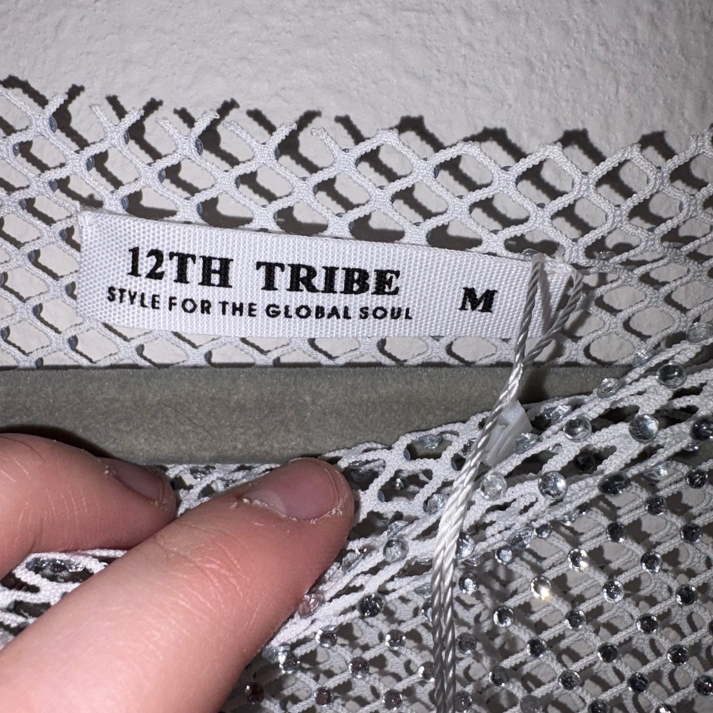 12th Tribe Silver Crop Top Shimmering Style - Picture 2 of 3